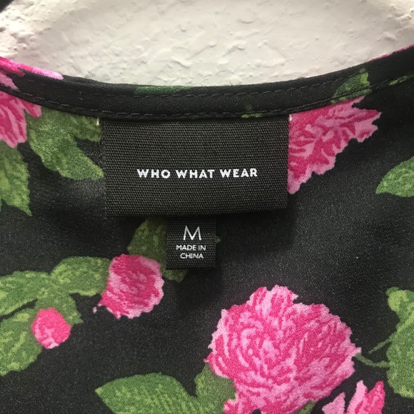 Who What Wear Faux Wrap Blouse in Dark Floral - Picture 5 of 7